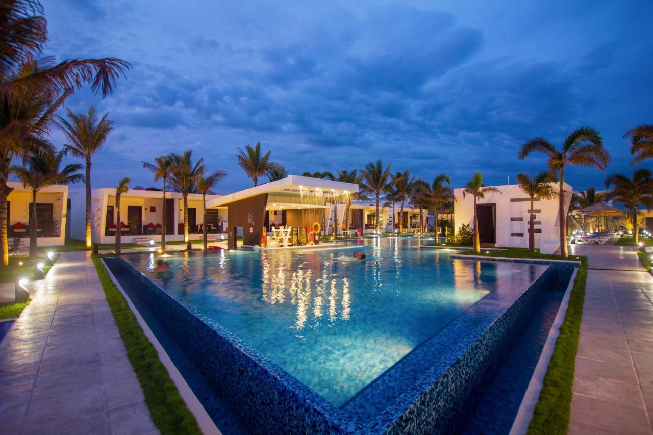 Hotel El Faro Monterrico Bagian luar foto