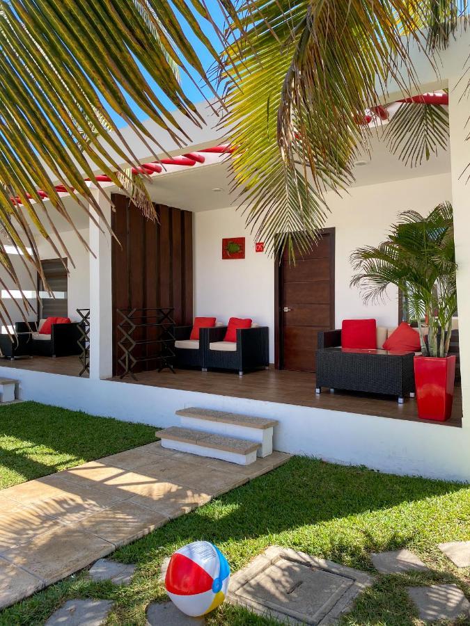 Hotel El Faro Monterrico Bagian luar foto